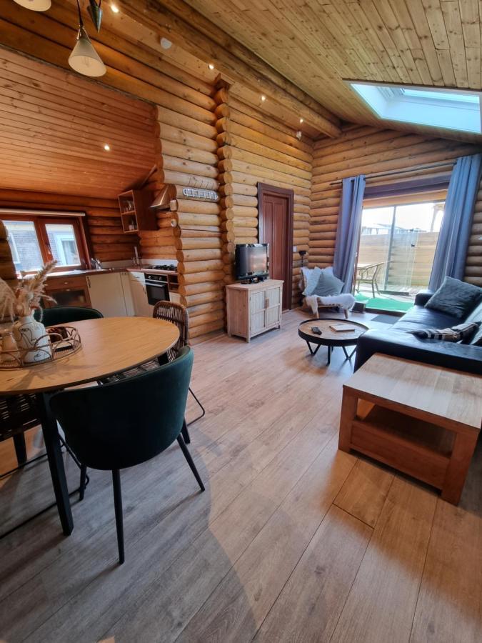 Finse Woning Op Camping De Tulpenweide Breezand ภายนอก รูปภาพ