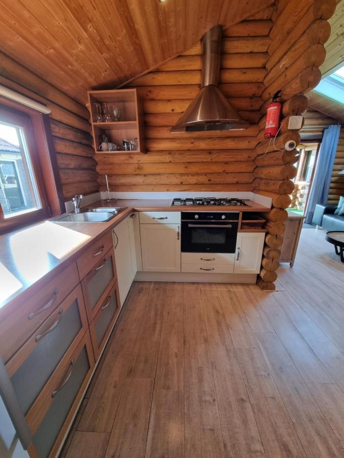 Finse Woning Op Camping De Tulpenweide Breezand ภายนอก รูปภาพ